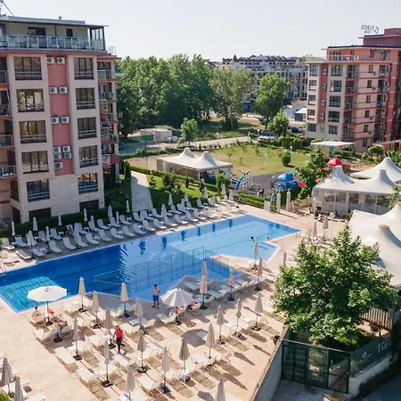 Apart-hotel Tarsis Club & Aquapark 4*